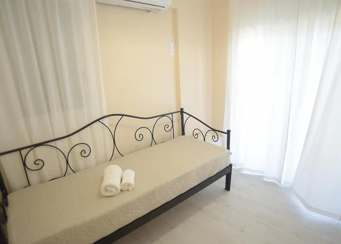 Mistral Apartment Kariotai